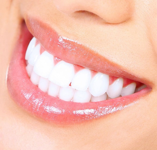 آیا سفید کردن دندان با کانتورینگ قابل انجام است