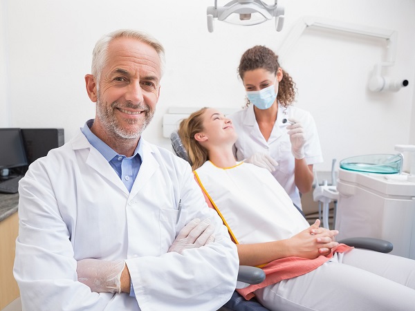 دندانپزشکان چه توصیه ای به افراد سیگاری دارند