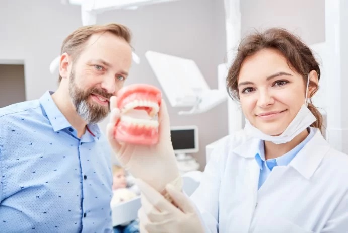 هزینه بیداپ یا بازسازی دندان به چه عواملی بستگی دارد