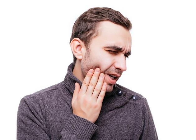 حساسیت دندان چگونه درمان میشود