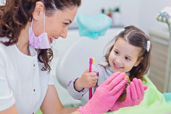 انتخاب دندانپزشک متخصص اطفال چه کمکی به ما خواهد کرد